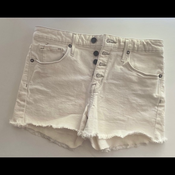 White high rise shorts - Picture 1 of 2